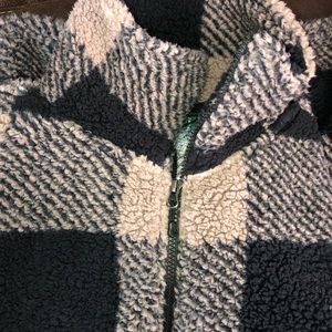 Soft Women’s zipper sweater